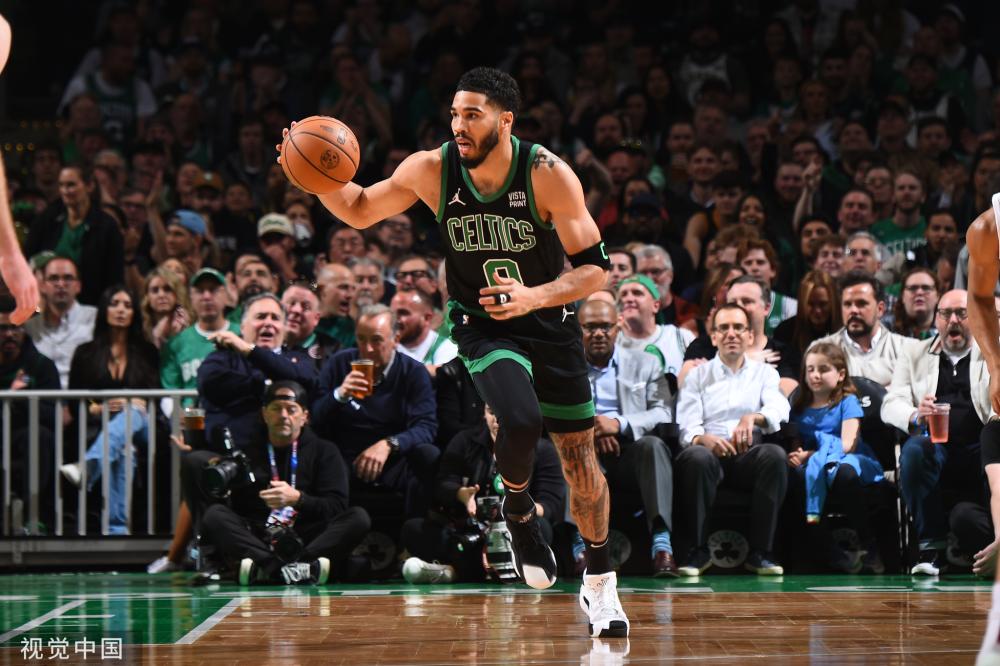 引领红军前 引领红军前