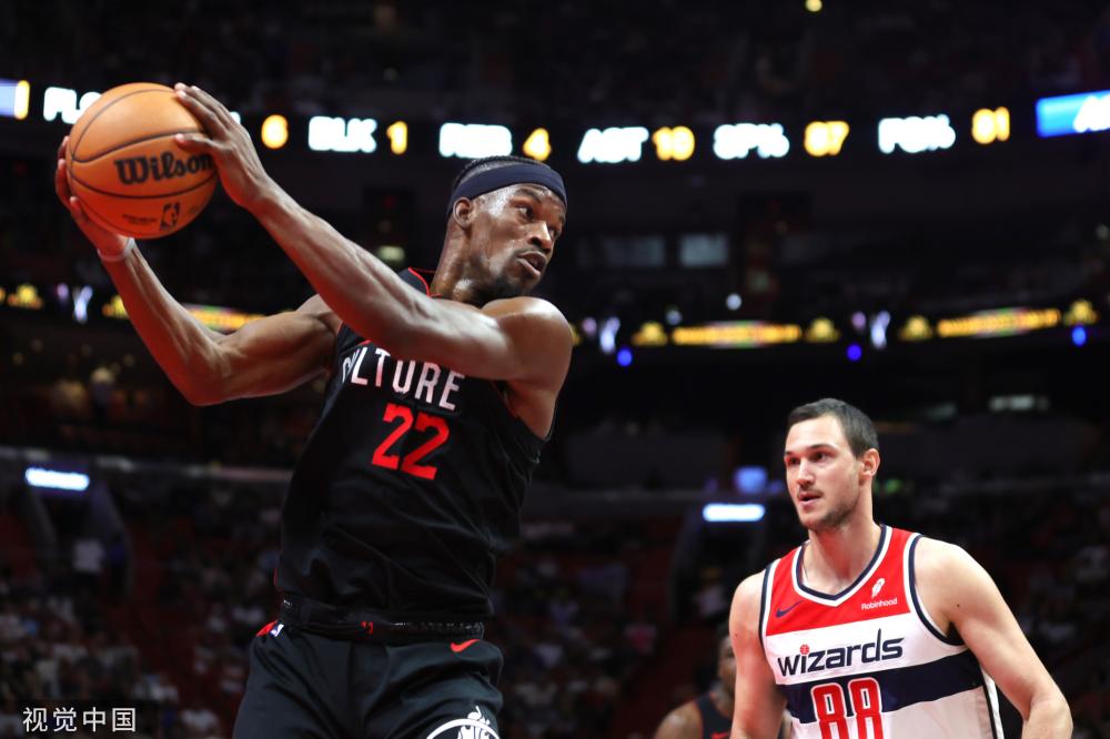 佩曾一同在 佩曾一同在